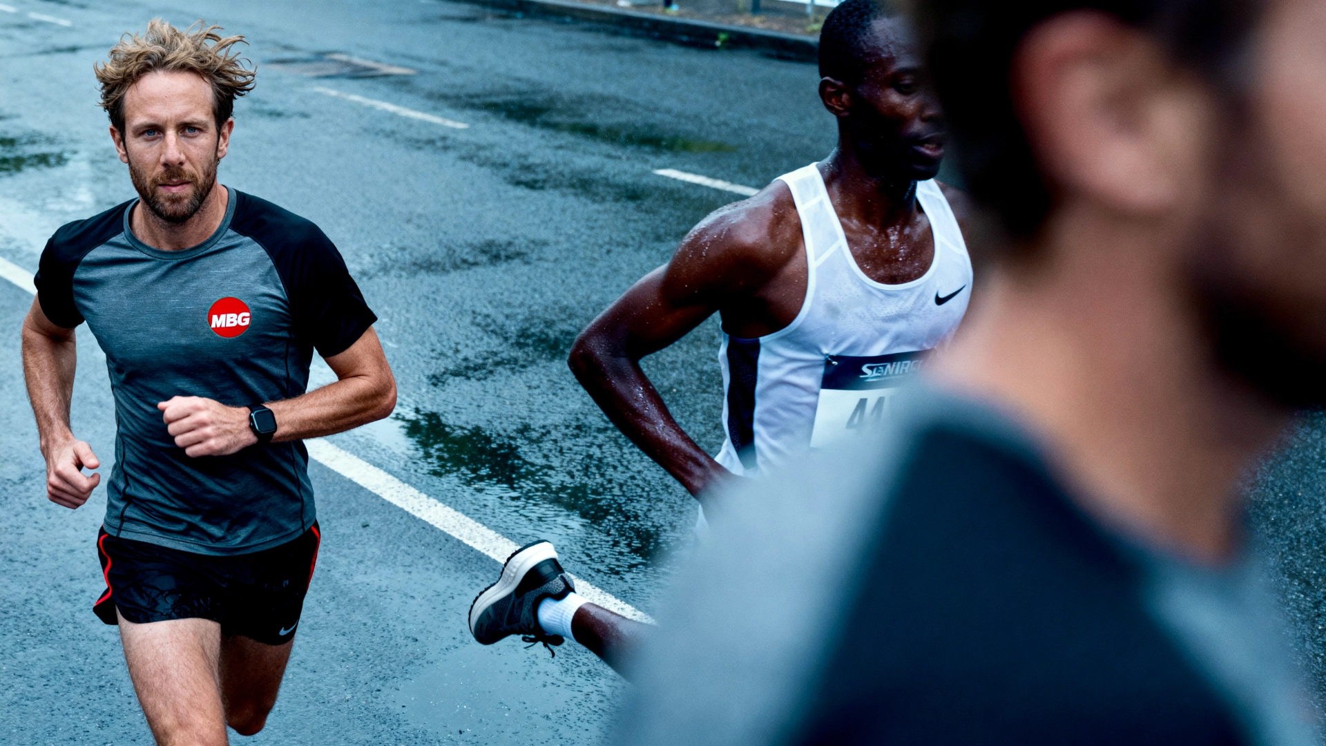 AI Bildserie Sales und Marathon