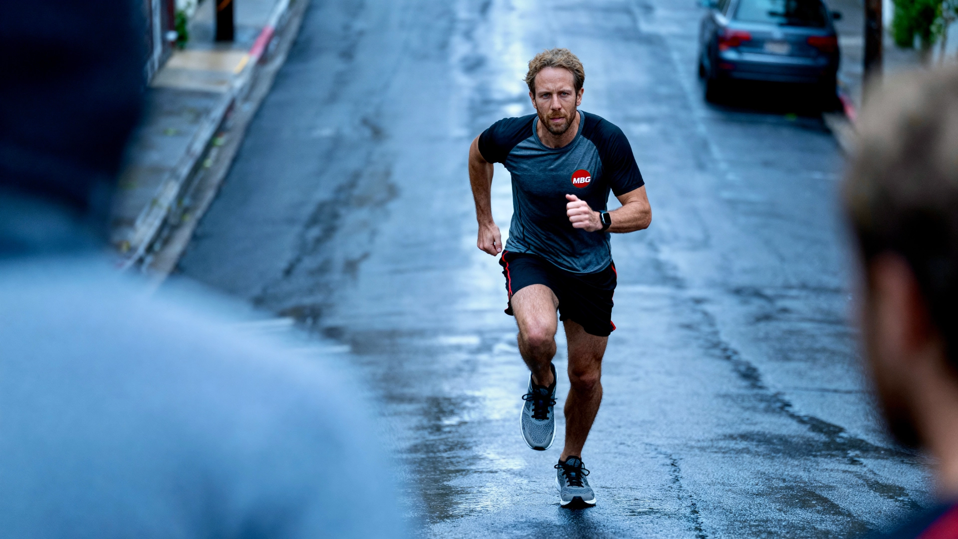 AI Bildserie Sales und Marathon